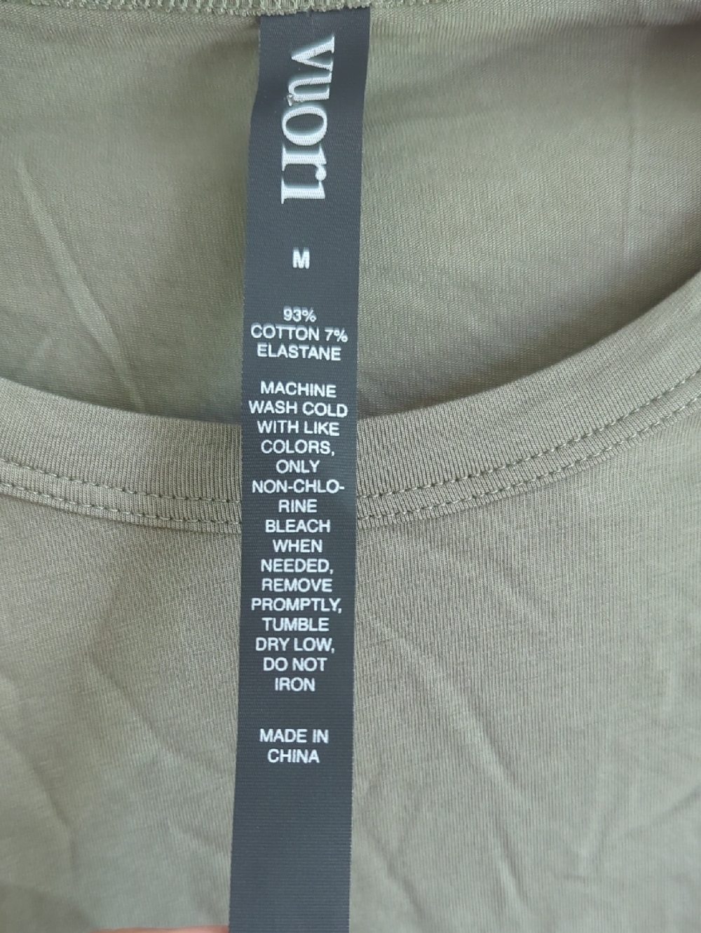 Vuori Sage Green Long Sleeve Feather Tee NWT - Picture 2 of 9